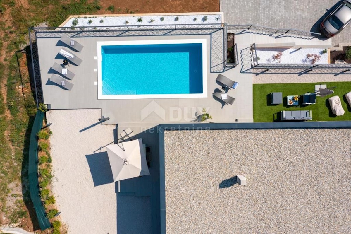 OPATIJA - Moderna vila z bazenom in pogledom na morje