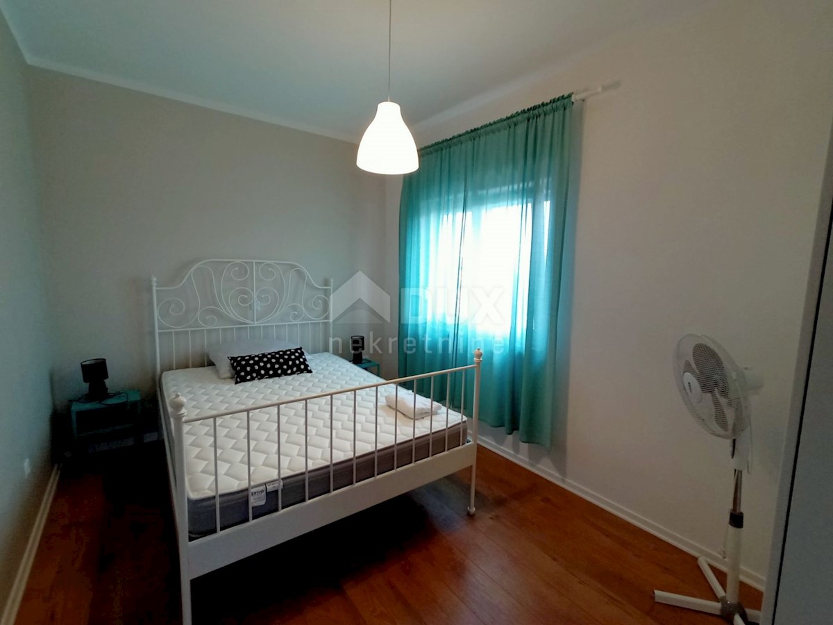 ZADAR, VIŠNJIK - Moderno urejen dvonadstropni objekt z 2 stanovanjema