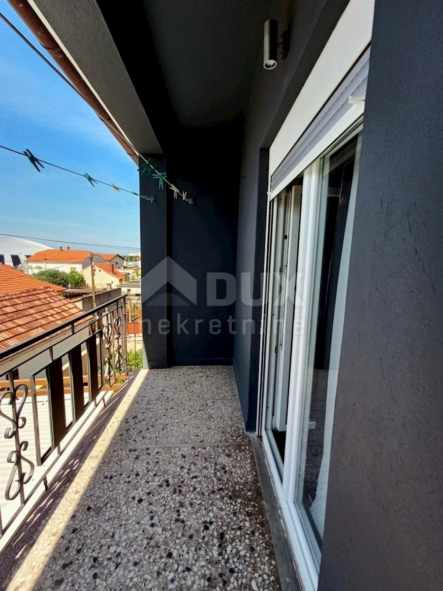 ZADAR, VIŠNJIK - Moderno urejen dvonadstropni objekt z 2 stanovanjema
