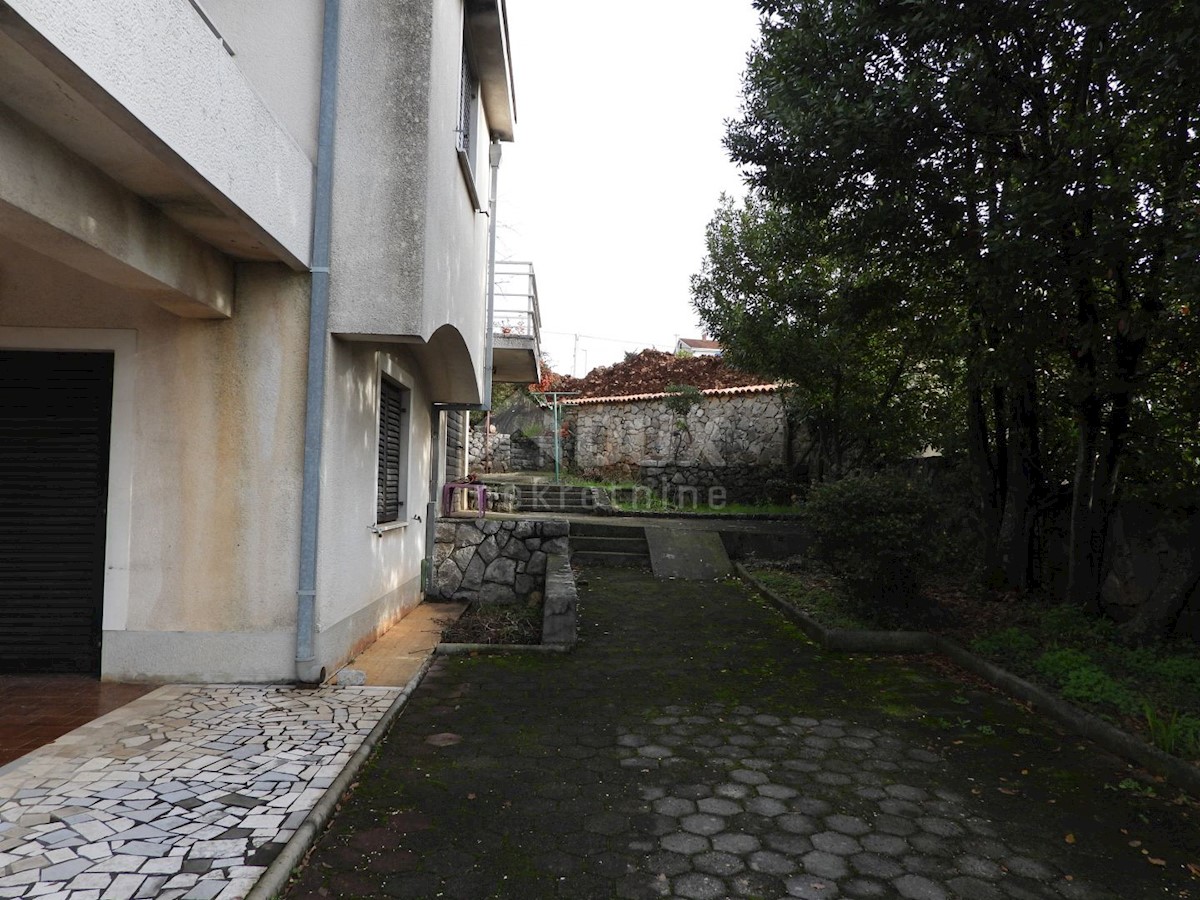 Srdoči, Rijeka, 305m2