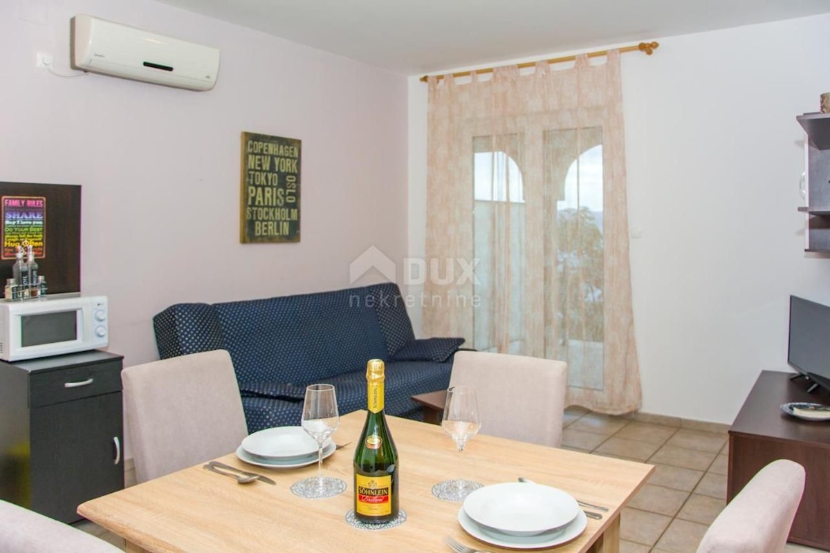 SENJ, SVETI JURAJ - Apartmajska hiša s pogledom na morje