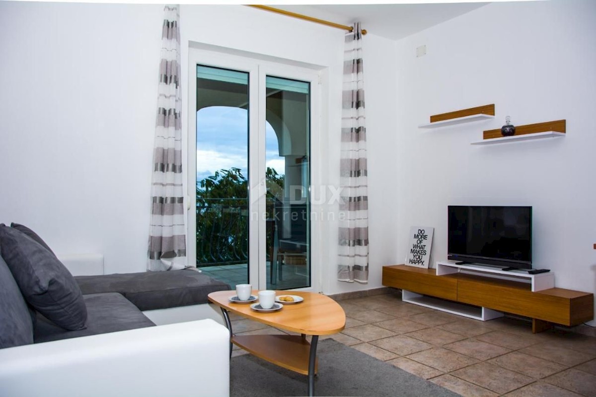SENJ, SVETI JURAJ - Apartmajska hiša s pogledom na morje