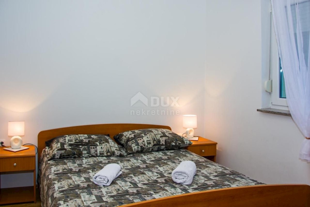 SENJ, SVETI JURAJ - Apartmajska hiša s pogledom na morje