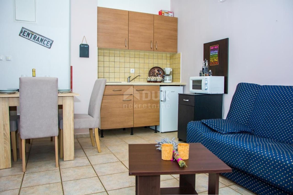 SENJ, SVETI JURAJ - Apartmajska hiša s pogledom na morje
