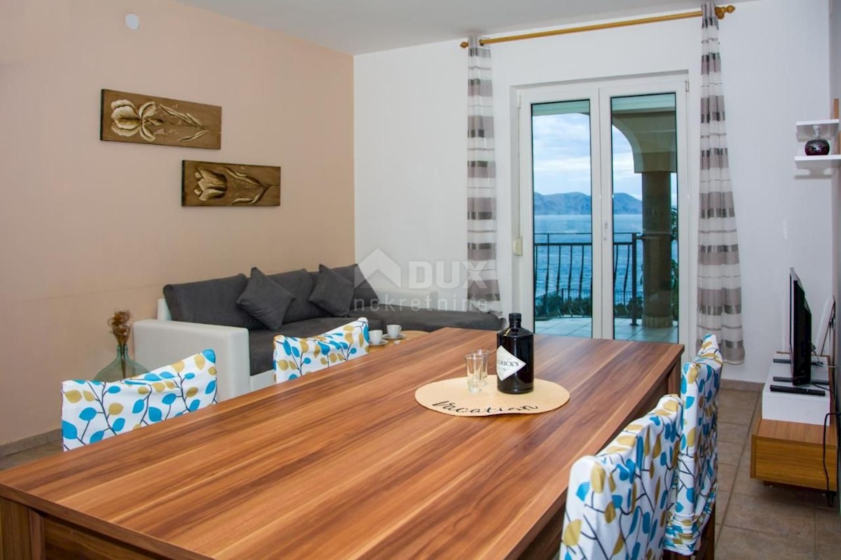 SENJ, SVETI JURAJ - Apartmajska hiša s pogledom na morje