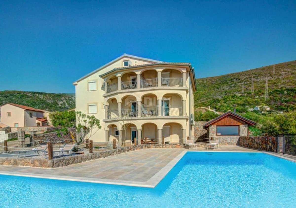 SENJ, SVETI JURAJ - Apartmajska hiša s pogledom na morje