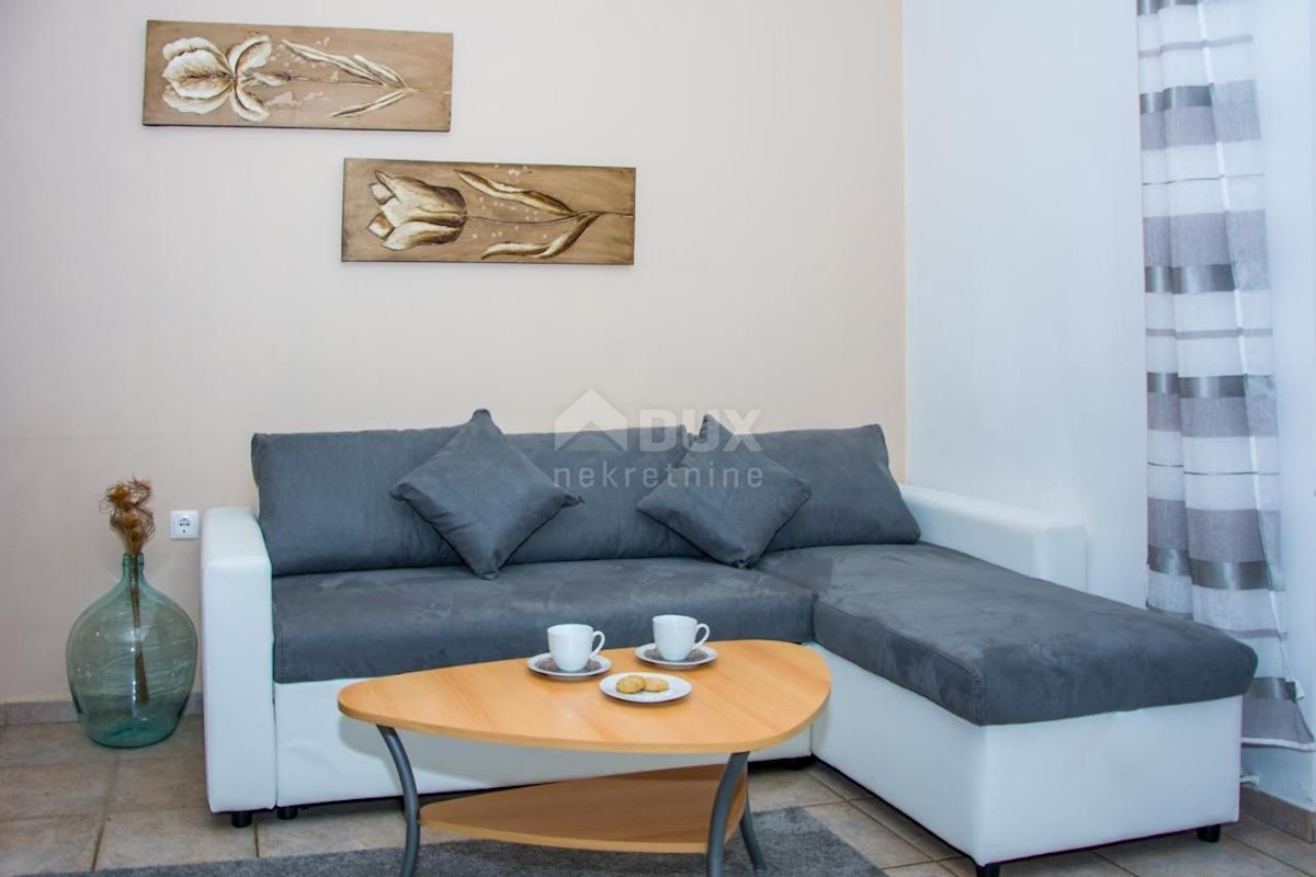 SENJ, SVETI JURAJ - Apartmajska hiša s pogledom na morje