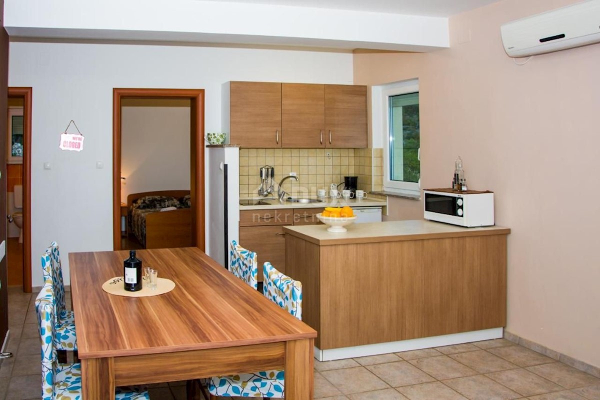 SENJ, SVETI JURAJ - Apartmajska hiša s pogledom na morje