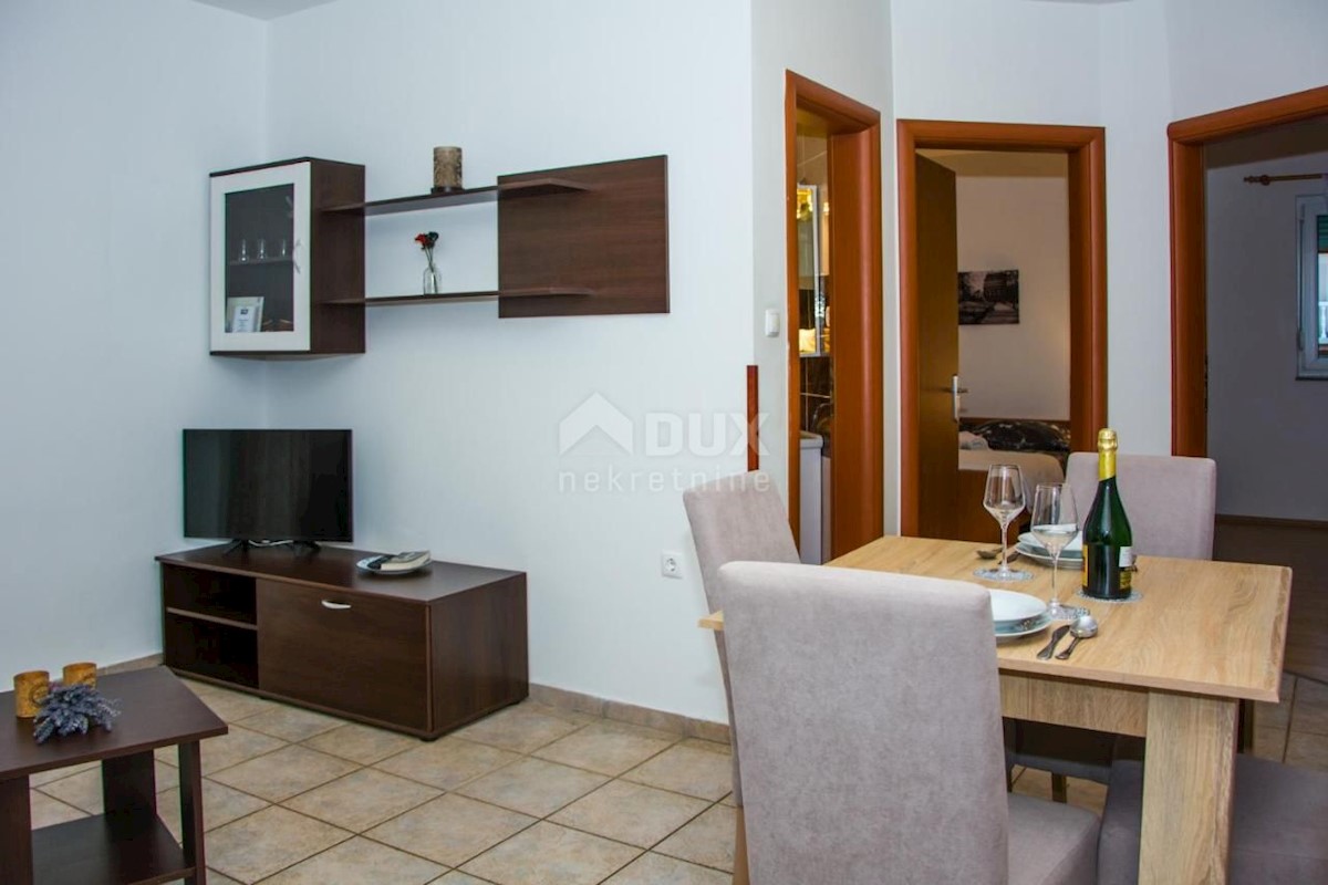 SENJ, SVETI JURAJ - Apartmajska hiša s pogledom na morje