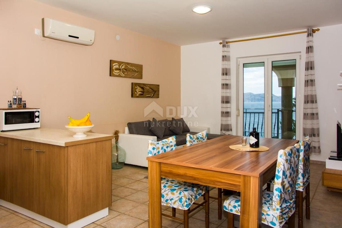 SENJ, SVETI JURAJ - Apartmajska hiša s pogledom na morje