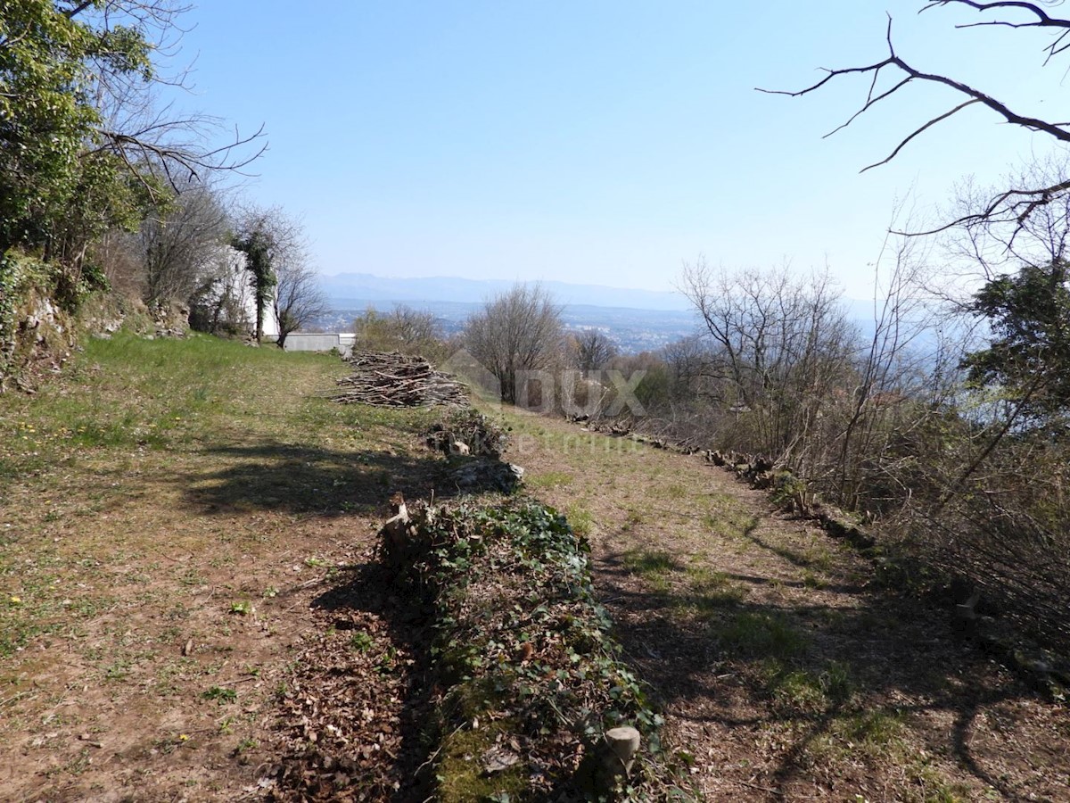 OPATIJA, BREGI - gradbeno zemljišče 1831m2 s panoramskim pogledom na morje za družinsko hišo / vilo / apartmaje / oddamo hišo z bazenom / počitniško hišo z bazenom