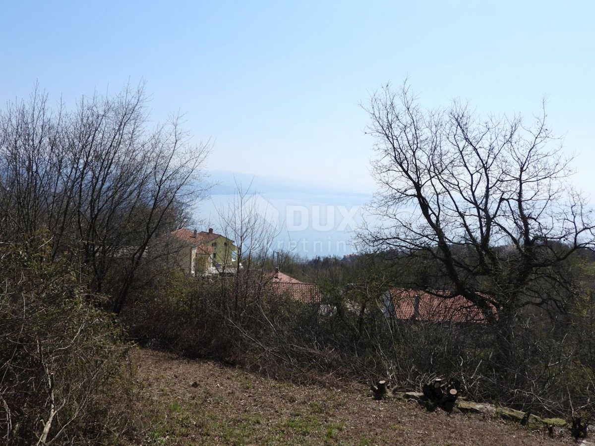 OPATIJA, BREGI - gradbeno zemljišče 1831m2 s panoramskim pogledom na morje za družinsko hišo / vilo / apartmaje / oddamo hišo z bazenom / počitniško hišo z bazenom