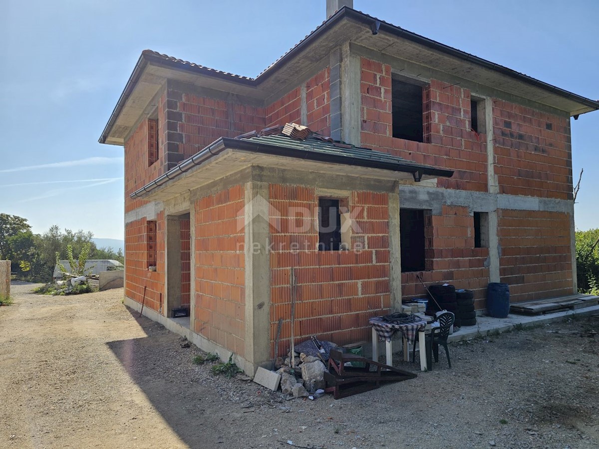 OTOK KRK, VRBNIK (okolica) - Rohbau hiša na mirni lokaciji