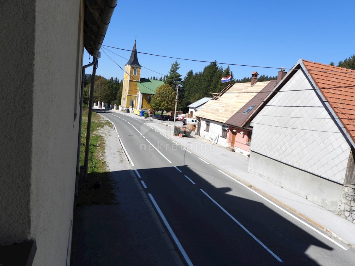 GORSKI KOTAR, SUNGER- stara hiša + 2 gospodarski poslopji + okolica 9000m2