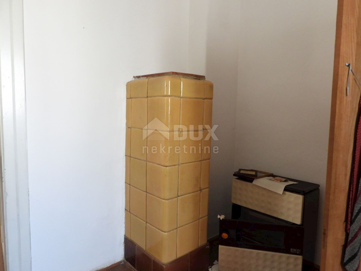 GORSKI KOTAR, SUNGER- stara hiša + 2 gospodarski poslopji + okolica 9000m2