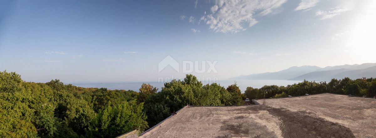RIJEKA, KANTRIDA - Samostojna hiša z velikim vrtom!
