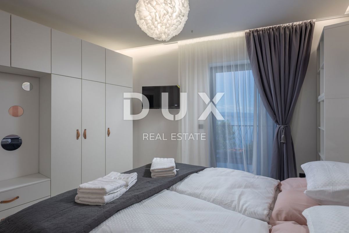 OPATIJA, CENTER - luksuzna etaža 300m2 v novogradnji z garažo, panoramski pogled na morje