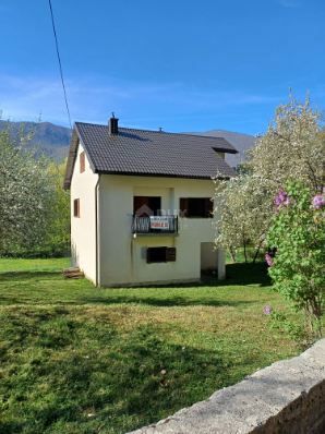BRUŠANE, GOSPIĆ - Oaza mirnega življenja ob Parku narave Velebit