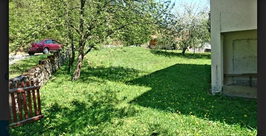 BRUŠANE, GOSPIĆ - Oaza mirnega življenja ob Parku narave Velebit
