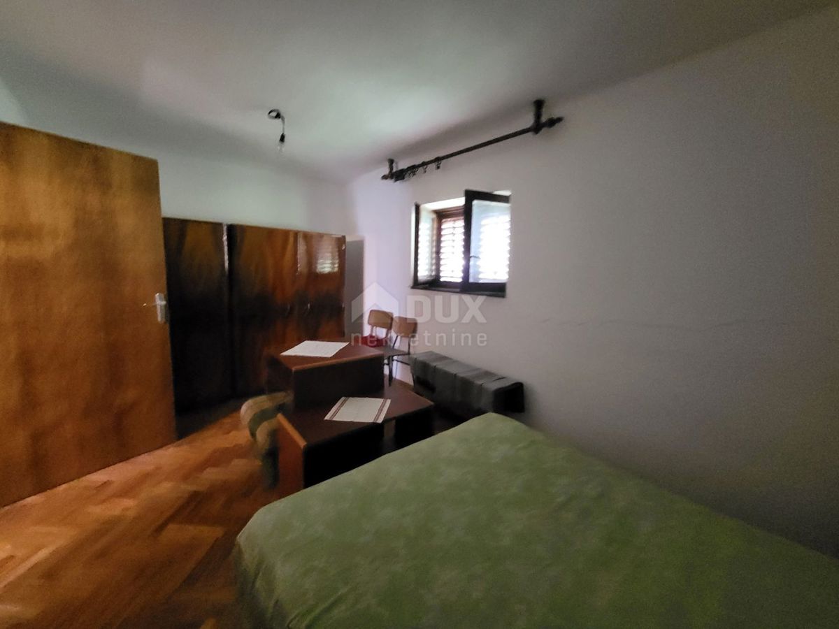 BRUŠANE, GOSPIĆ - Oaza mirnega življenja ob Parku narave Velebit