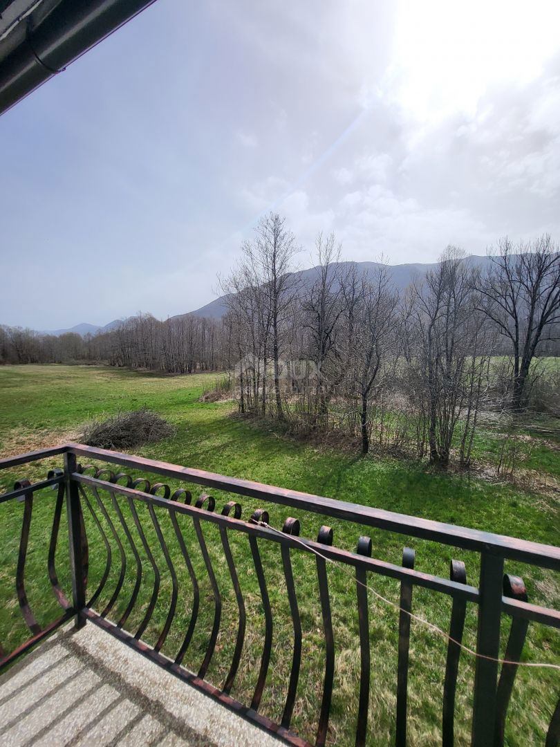 BRUŠANE, GOSPIĆ - Oaza mirnega življenja ob Parku narave Velebit