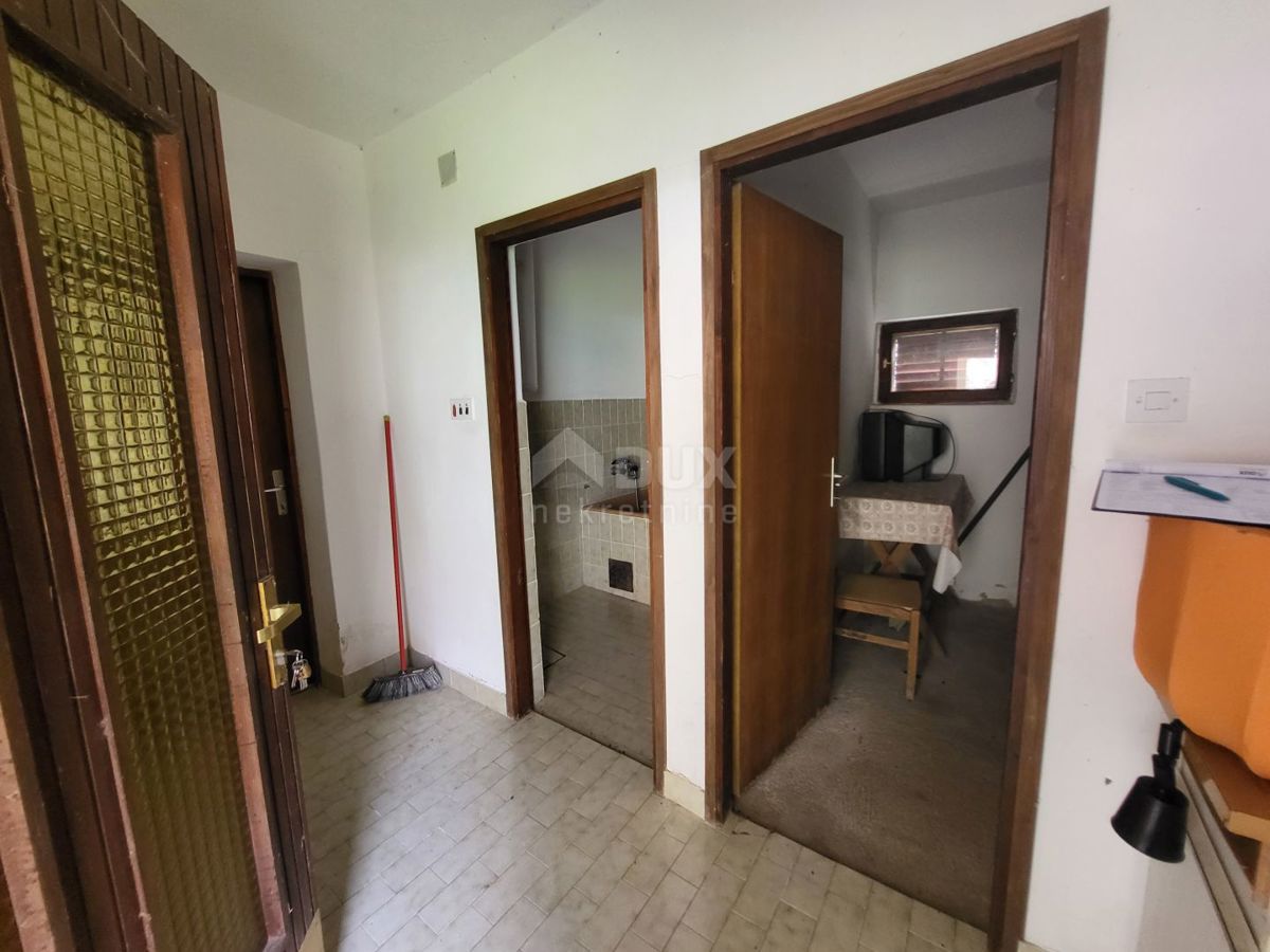 BRUŠANE, GOSPIĆ - Oaza mirnega življenja ob Parku narave Velebit