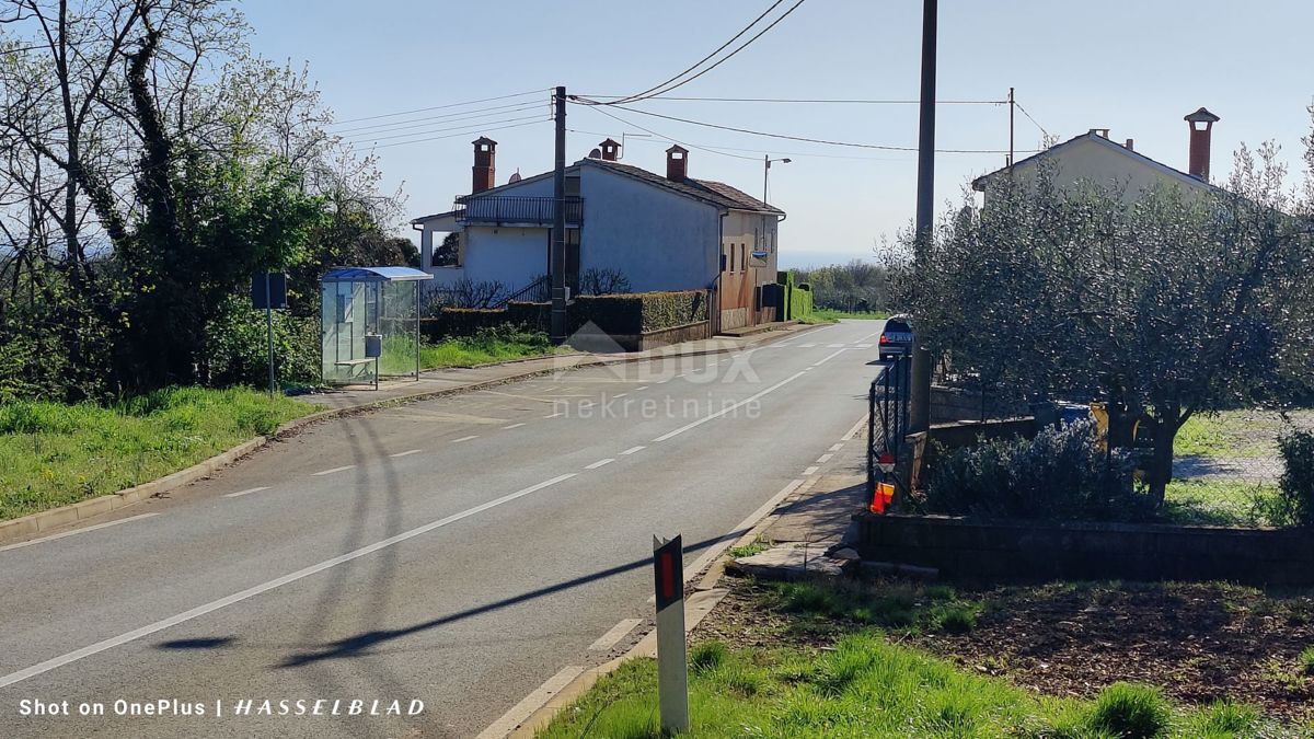 ISTRA, VIŠNJAN - Prostorno zemljišče s pogledom na morje