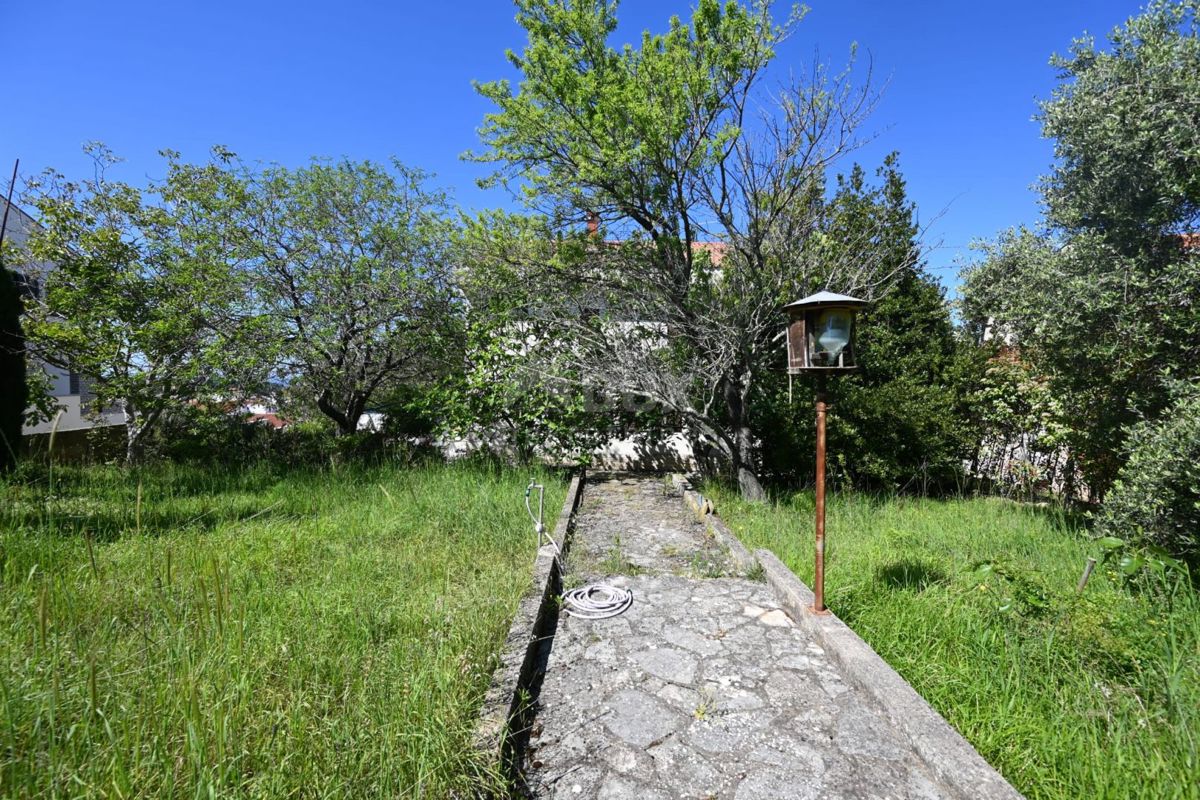 Pješčana Uvala, Medulin, 330m2