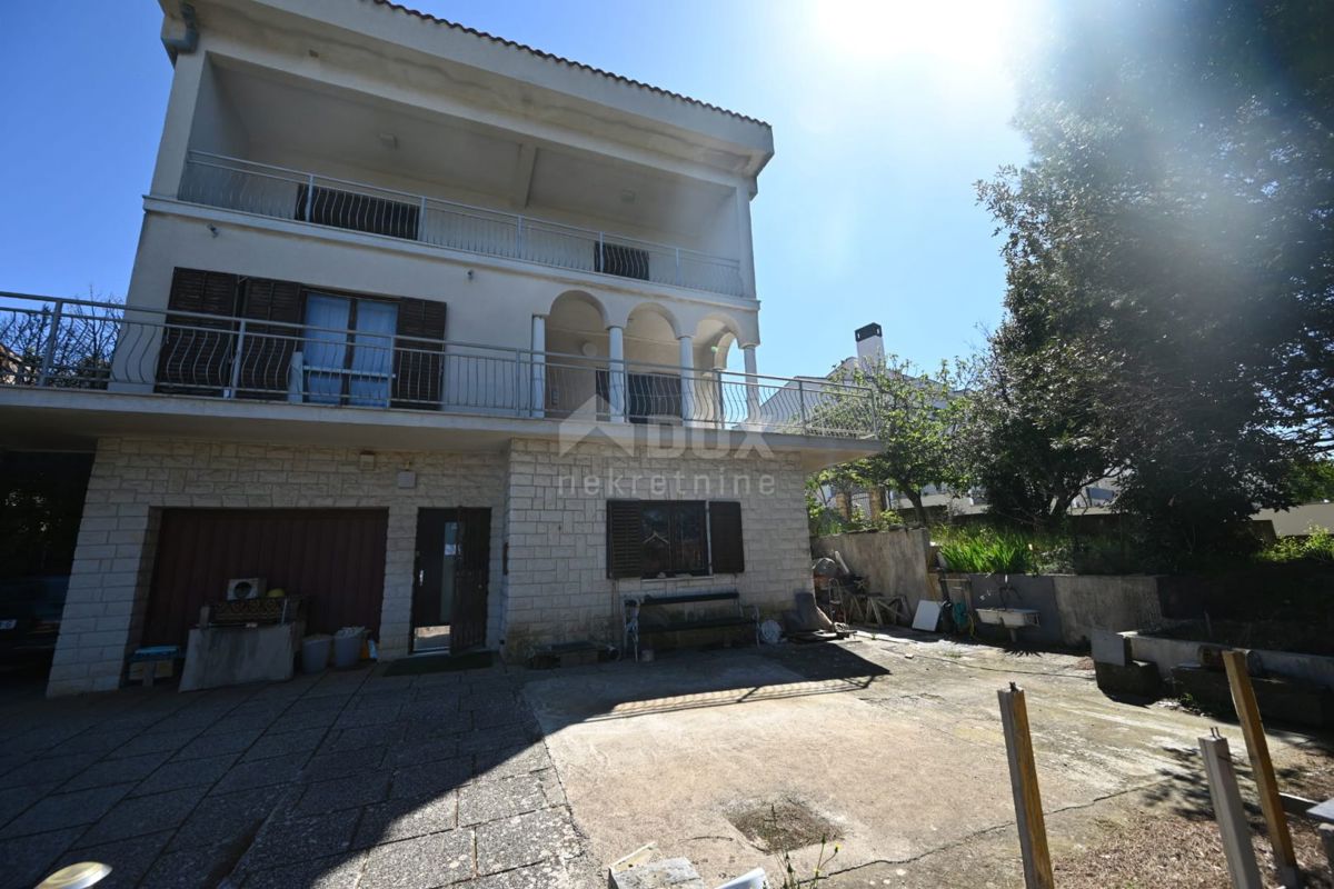 Pješčana Uvala, Medulin, 330m2