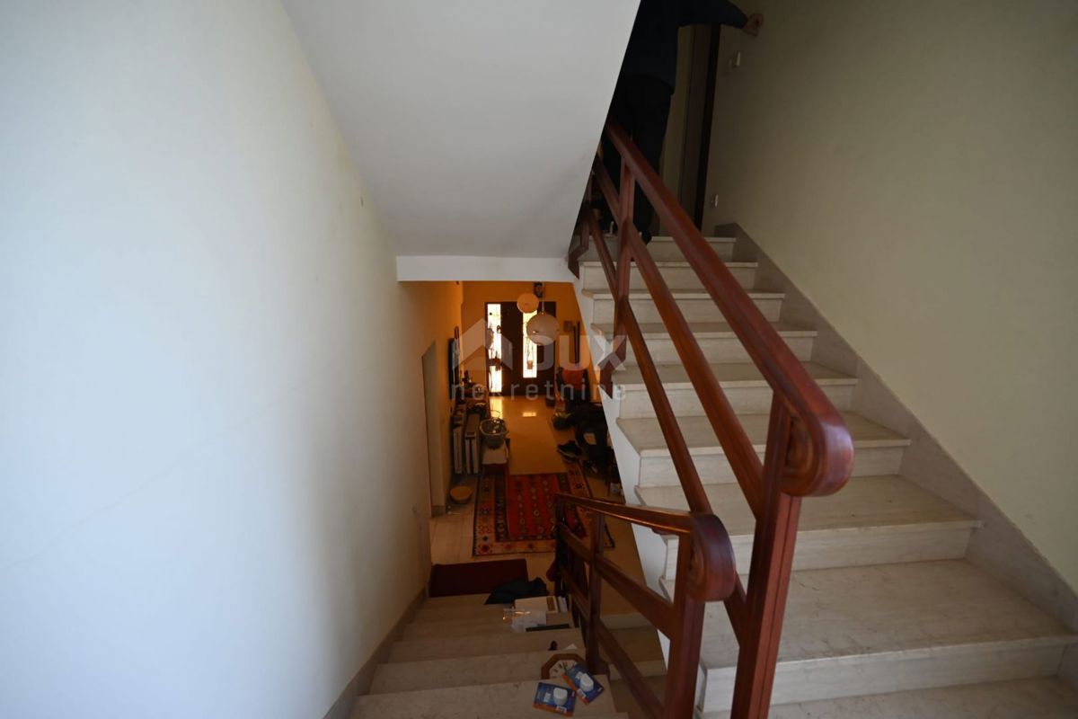Pješčana Uvala, Medulin, 330m2