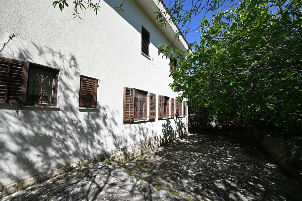 Pješčana Uvala, Medulin, 330m2