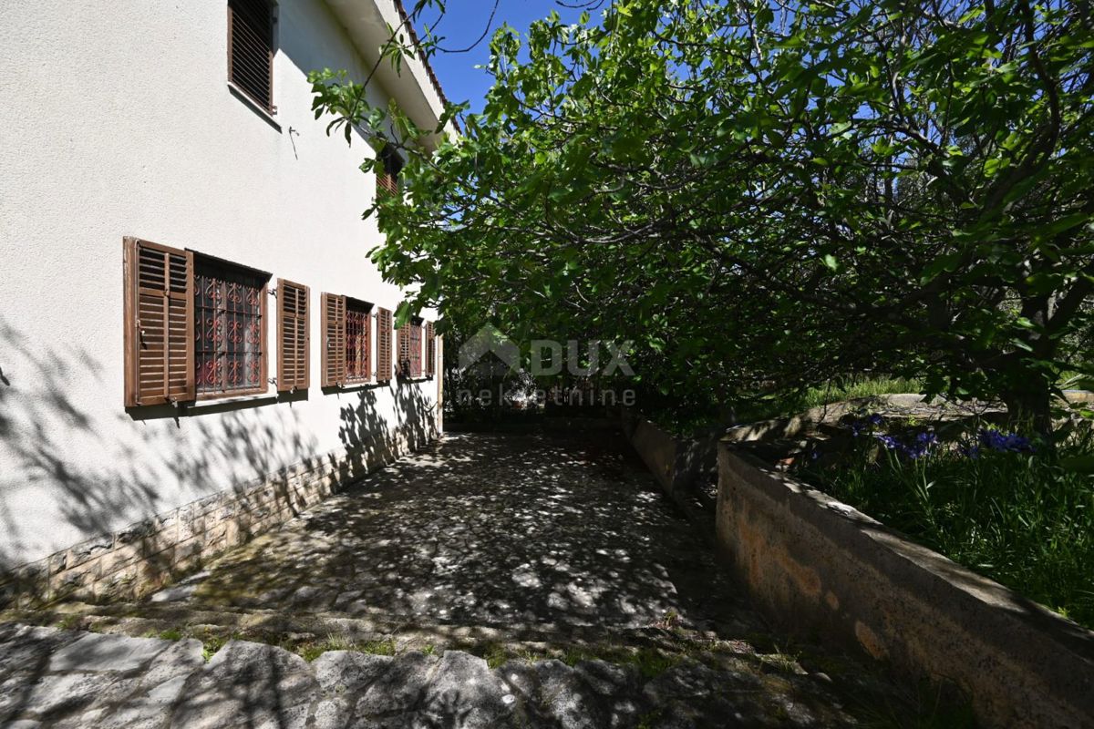 Pješčana Uvala, Medulin, 330m2