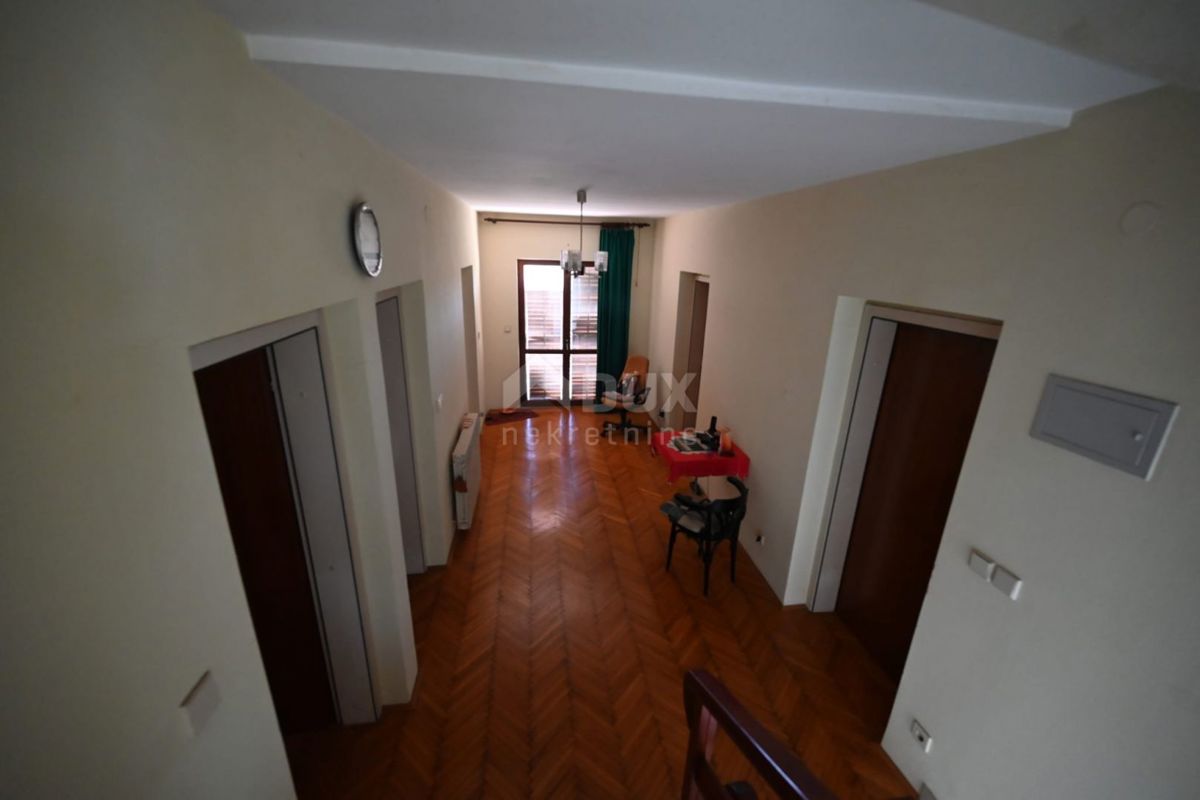 Pješčana Uvala, Medulin, 330m2