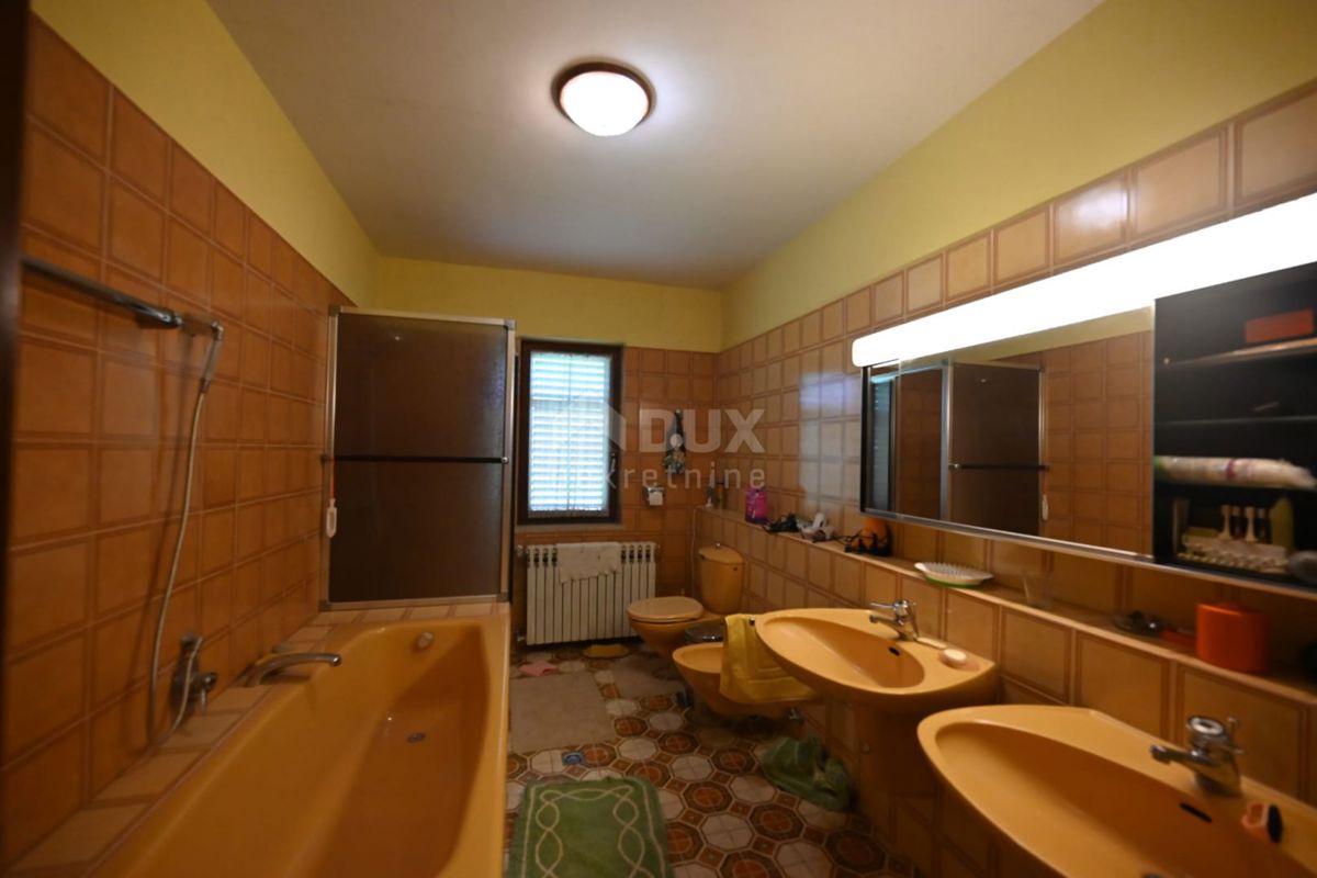 Pješčana Uvala, Medulin, 330m2