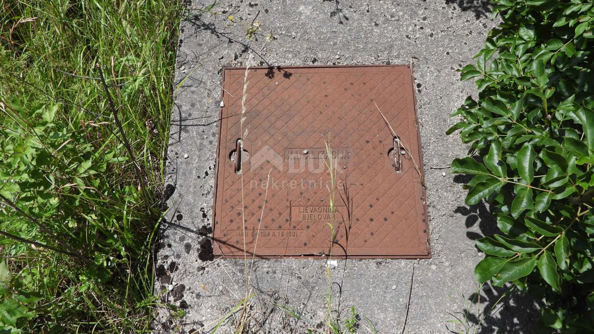 MATULJI, JURDANI, RUPA - gradbeno zemljišče 9000m2 z ZAZID. DOVOLJENJE za halo in poslovno stanovanjski objekt