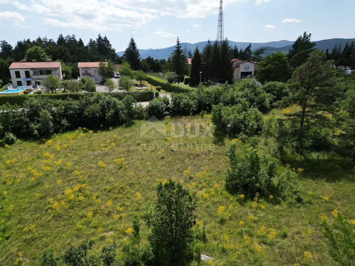 MATULJI, JURDANI, RUPA - gradbeno zemljišče 9000m2 z ZAZID. DOVOLJENJE za halo in poslovno stanovanjski objekt