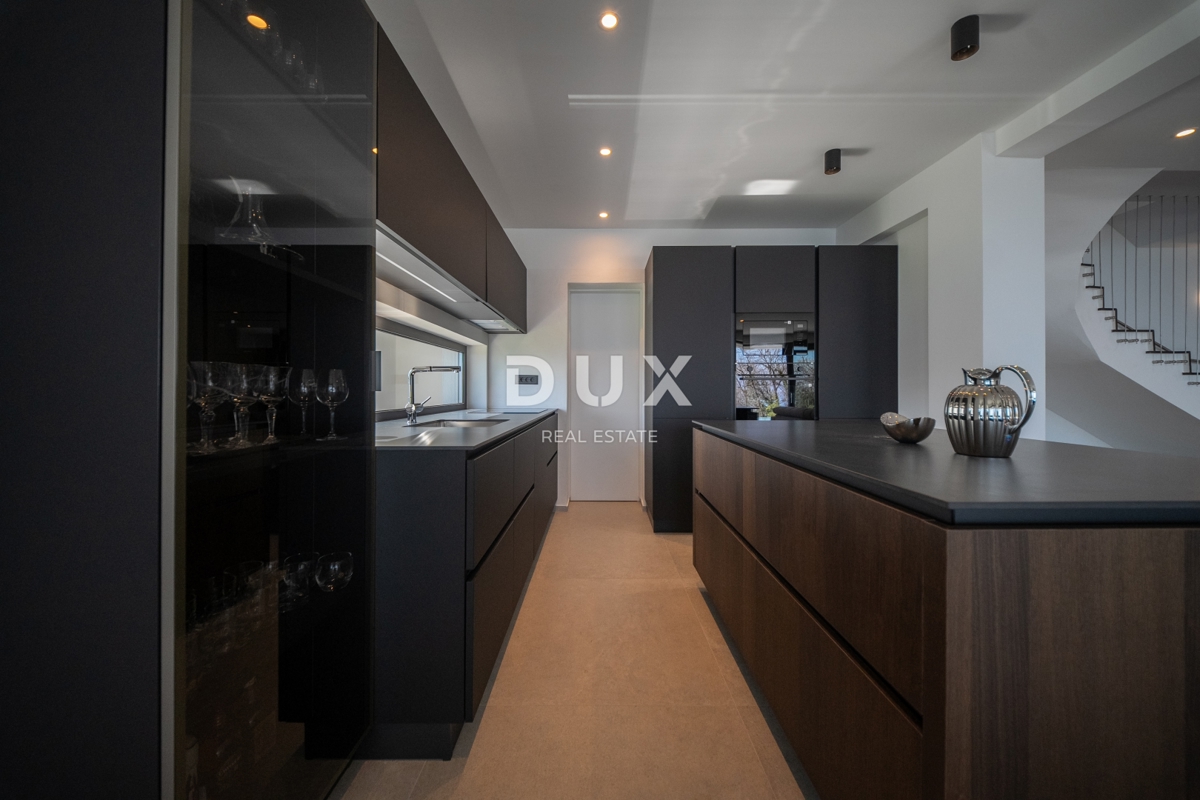 OPATIJA, LOVRAN – vrhunska novogradnja z bazenom in panoramskim pogledom