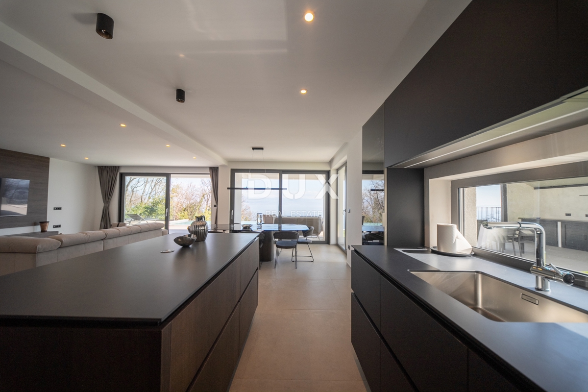 OPATIJA, LOVRAN – vrhunska novogradnja z bazenom in panoramskim pogledom