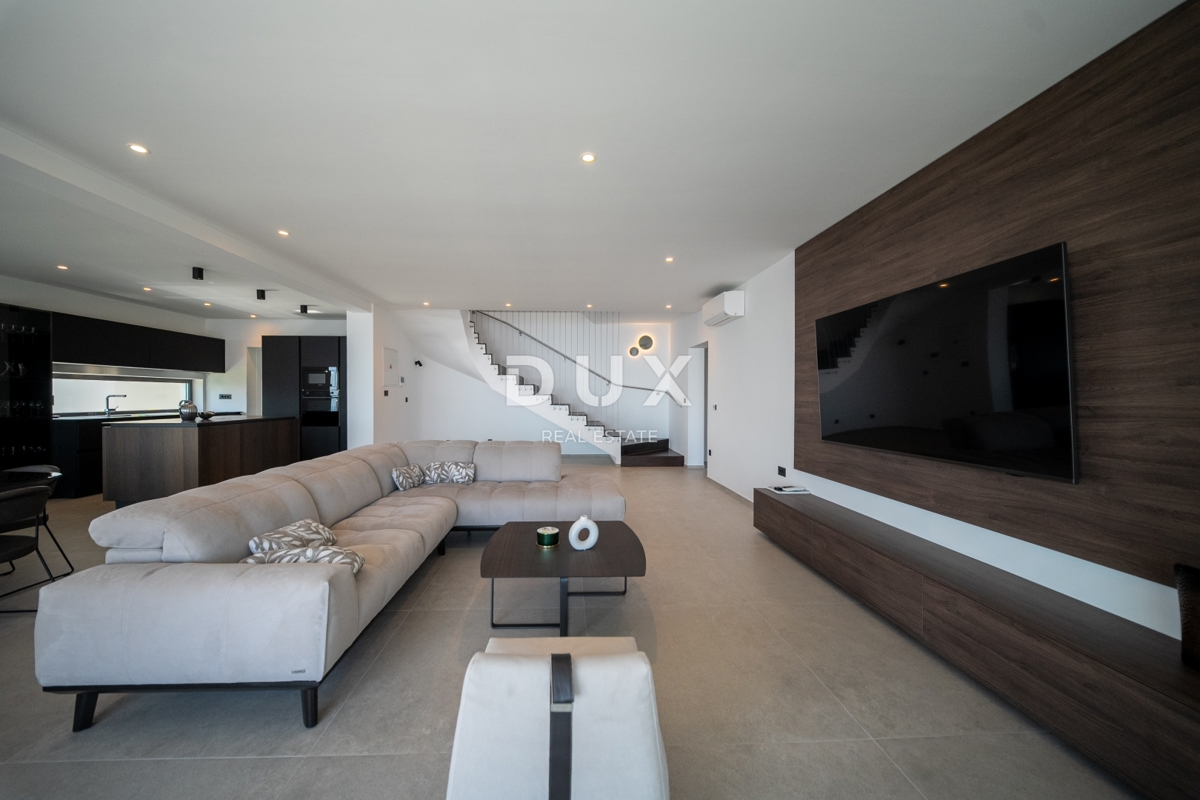 OPATIJA, LOVRAN – vrhunska novogradnja z bazenom in panoramskim pogledom