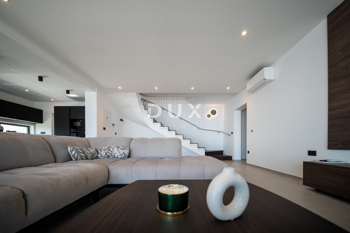 OPATIJA, LOVRAN – vrhunska novogradnja z bazenom in panoramskim pogledom