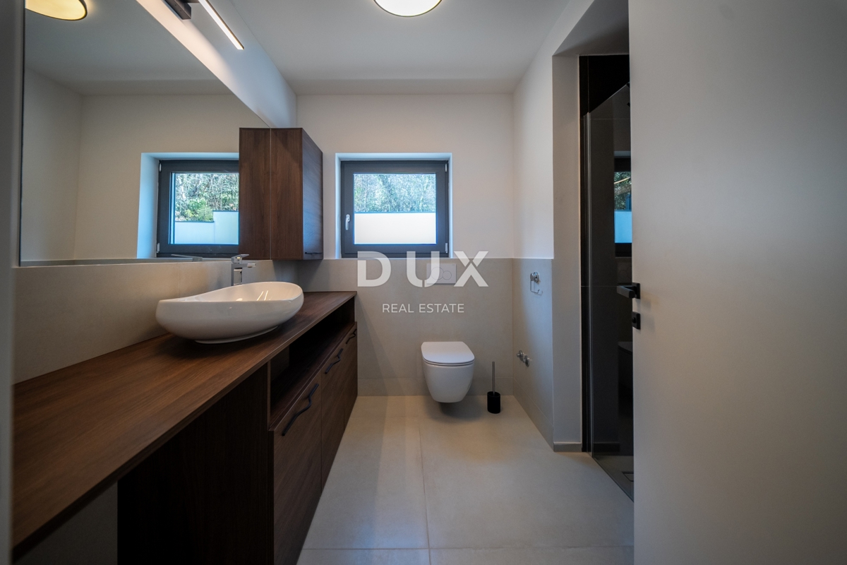 OPATIJA, LOVRAN – vrhunska novogradnja z bazenom in panoramskim pogledom