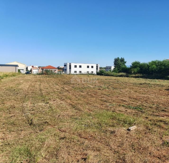 ZADAR, VRSI - Gradbeno zemljišče 500 m2