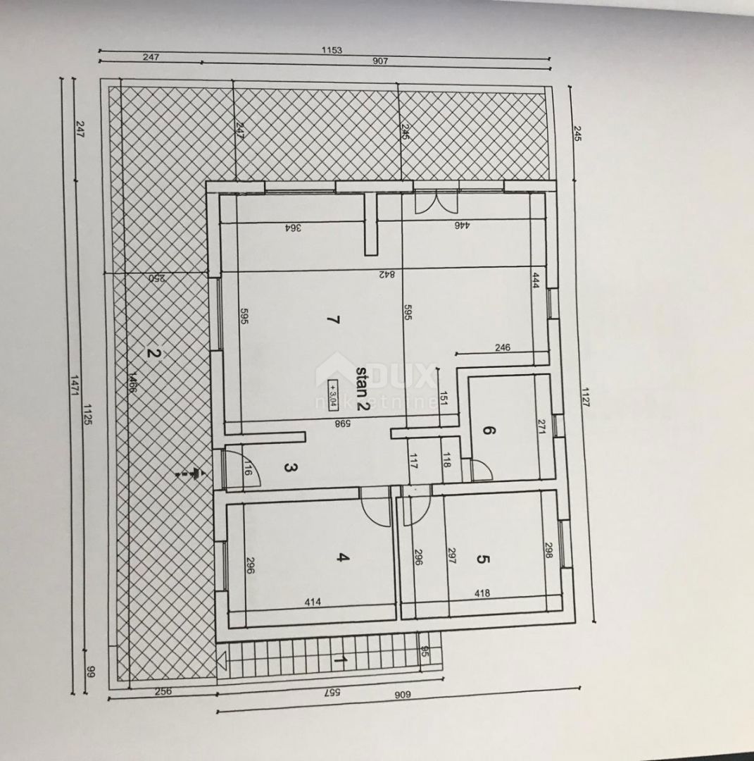 PIROVAC - hiša z dvema velikima apartmajema