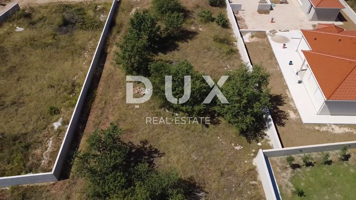 ZADAR, MURVICA - Zazidljivo zemljišče 800m²