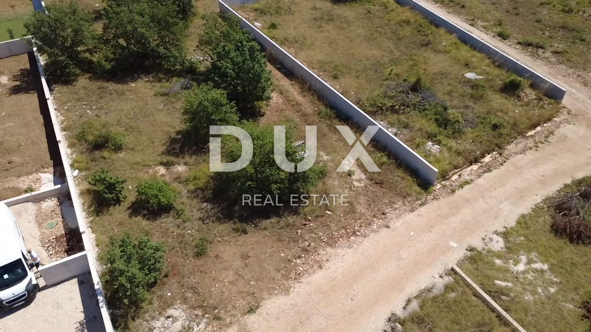 ZADAR, MURVICA - Zazidljivo zemljišče 800m²