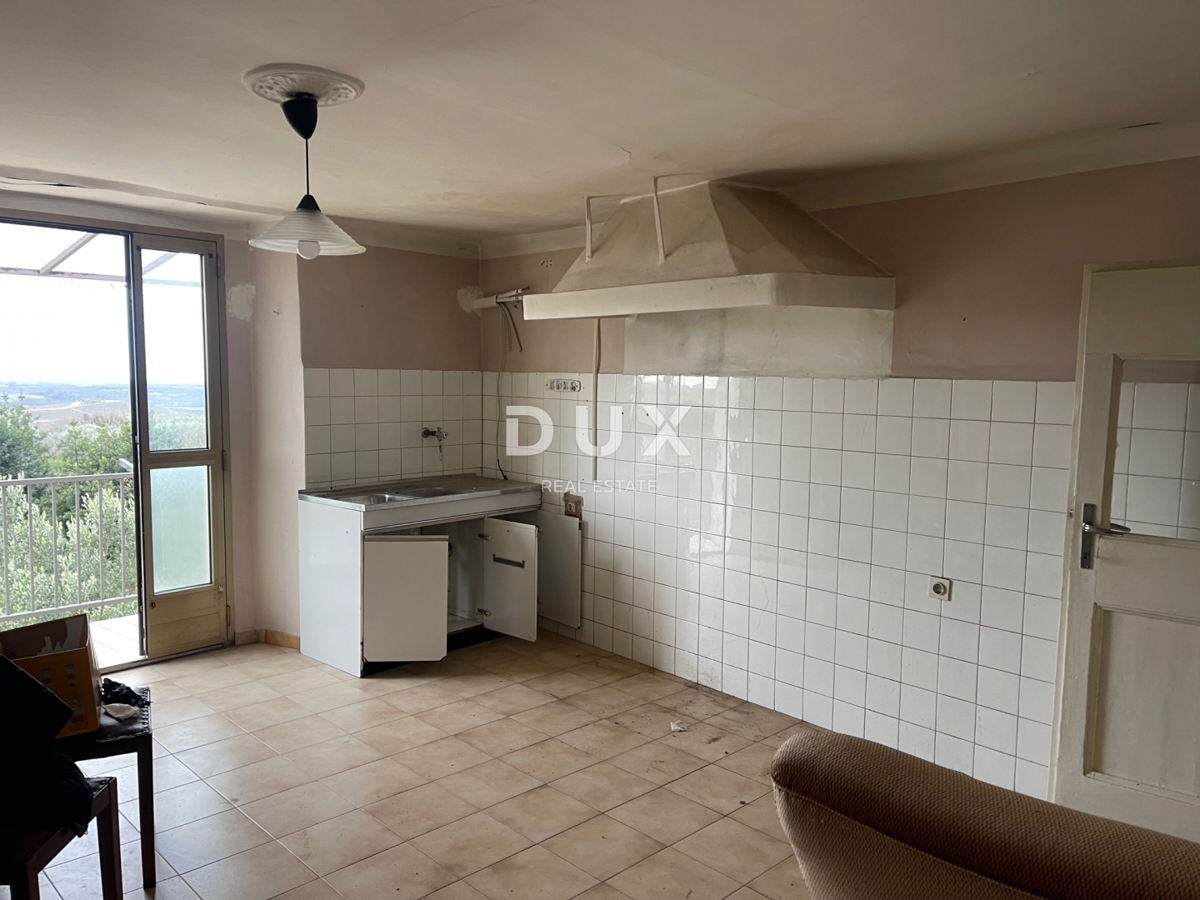 ISTRA, BUJE - Hiša na edinstveni lokaciji s panoramskim razgledom