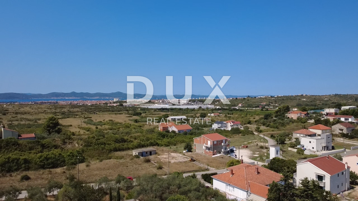 ZADAR, ČRNO - Zazidljivo zemljišče 1040m²