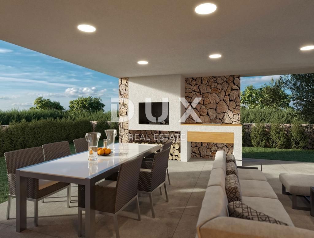 PAG, KOLAN - vila 170m2 z bazenom + okolica 500m2