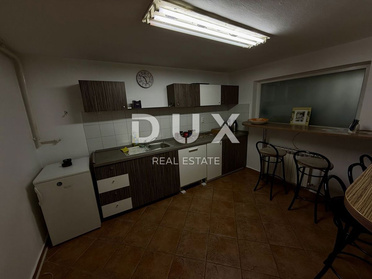 ZAGREB, VOLTINO - poslovna stavba 266 m² BFA, 4 nadstropja, 4 parkirna mesta!