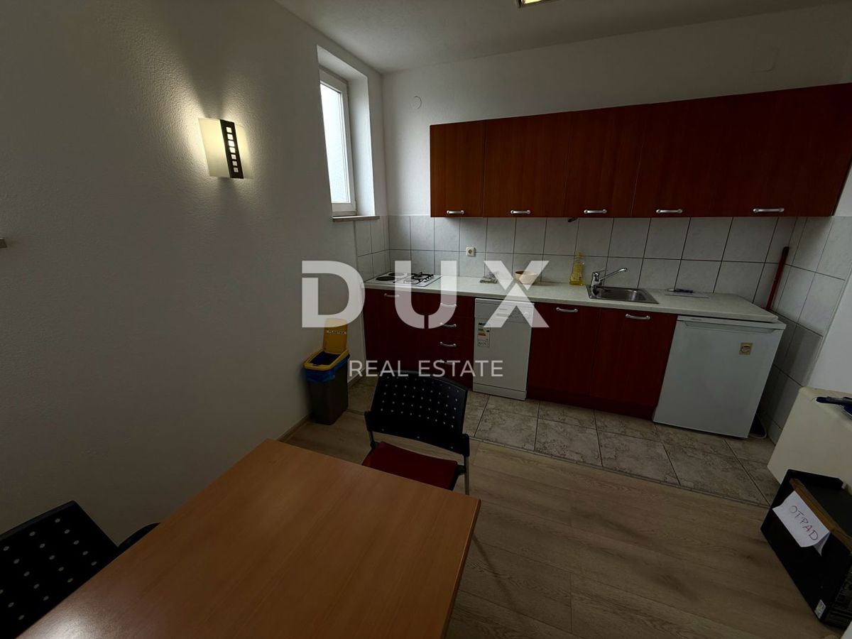 ZAGREB, VOLTINO - poslovna stavba 266 m² BFA, 4 nadstropja, 4 parkirna mesta!